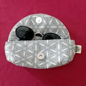 eyewear case grey and beige pattern