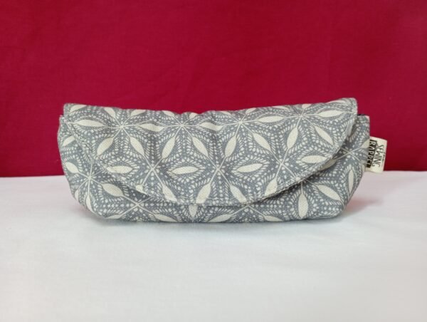 eyewear case grey and beige pattern