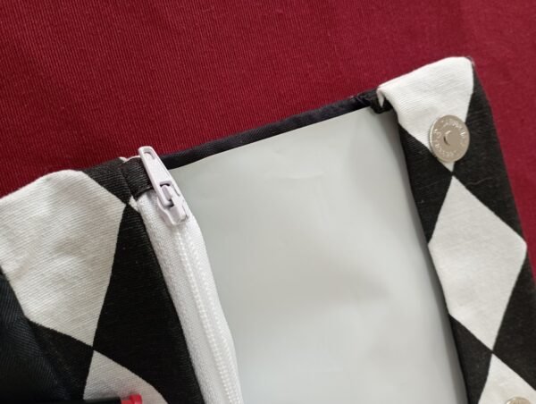 Tabakdose mit schwarz-weißen Rauten