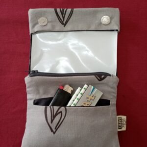 tobacco case grey with black hearts