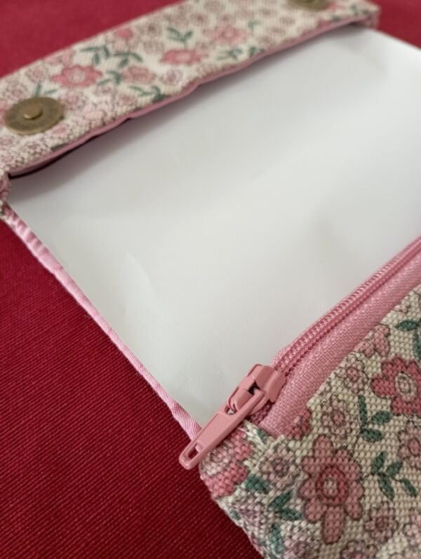 Tabakdose mit rosa Blumen